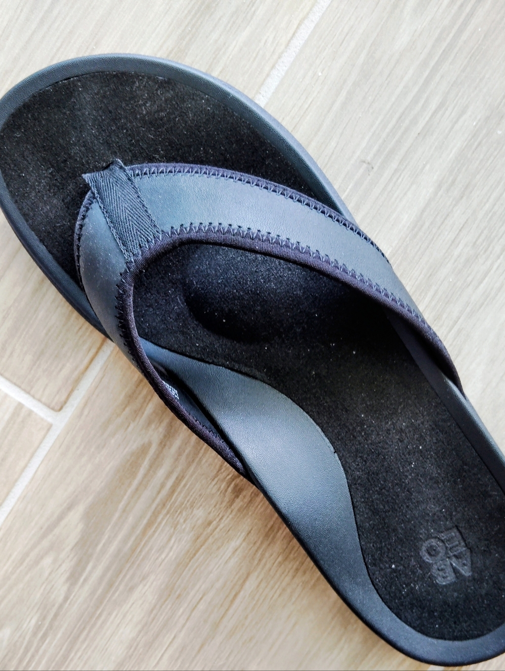 ABEO Black Women's Leather Maddie Flip-Flops - Picture 12 of 12